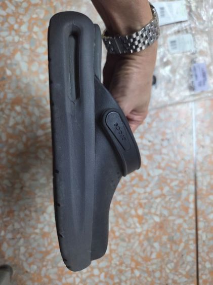 รองเท้า crocs แท้ รูปที่ 4