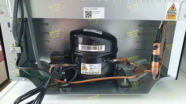 ตู้เย็นมินิบาร์ 1.7Q TOSHIBA GR-D706MS สีดำ ใหม่มาก รูปที่ 4