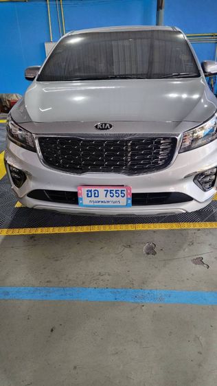 Kia Grand Carnival 2018 2.2 EX Van ดีเซล เกียร์อัตโนมัติ บรอนซ์เงิน รูปที่ 4