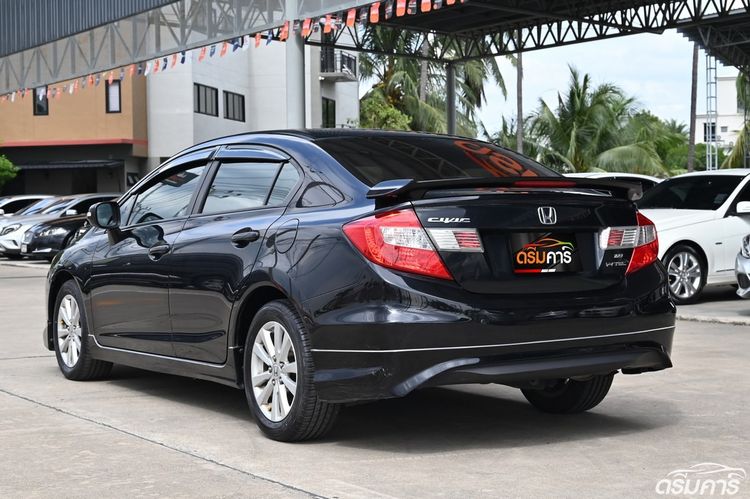 Honda Civic 2012 1.8 E i-VTEC Sedan เบนซิน ไม่ติดแก๊ส เกียร์อัตโนมัติ ดำ รูปที่ 3