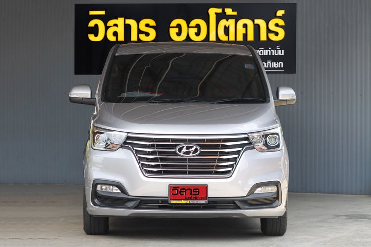 Hyundai H-1  2019 2.5 Elite Van ดีเซล ไม่ติดแก๊ส เกียร์อัตโนมัติ เทา รูปที่ 2