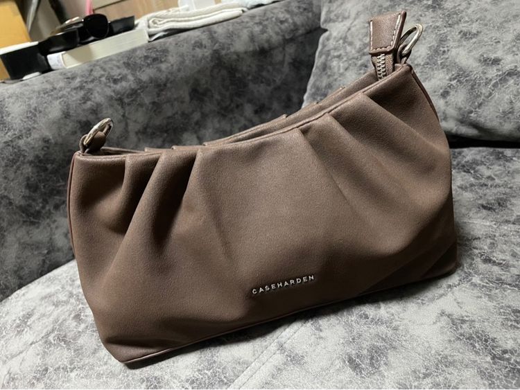 Caseharden Dumpling Bag Suede Collection  สี Espresso รูปที่ 3