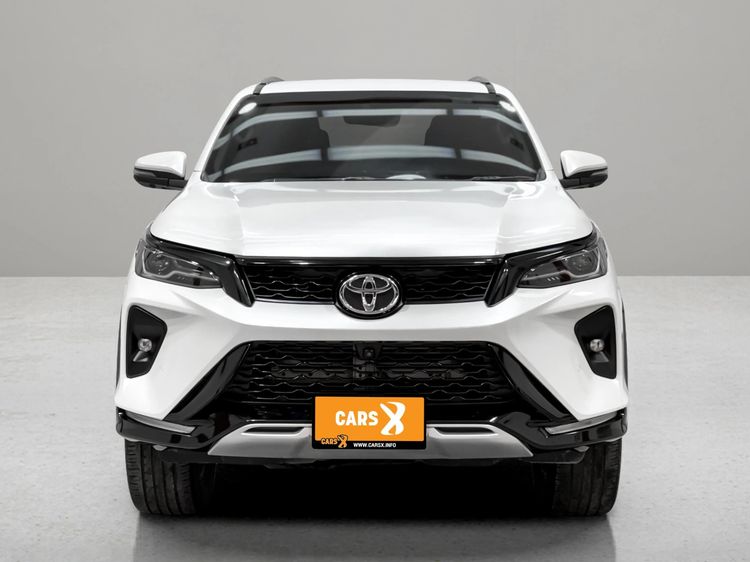 Toyota Fortuner 2022 2.4 Leader V Utility-car ดีเซล ไม่ติดแก๊ส เกียร์อัตโนมัติ ขาว รูปที่ 3
