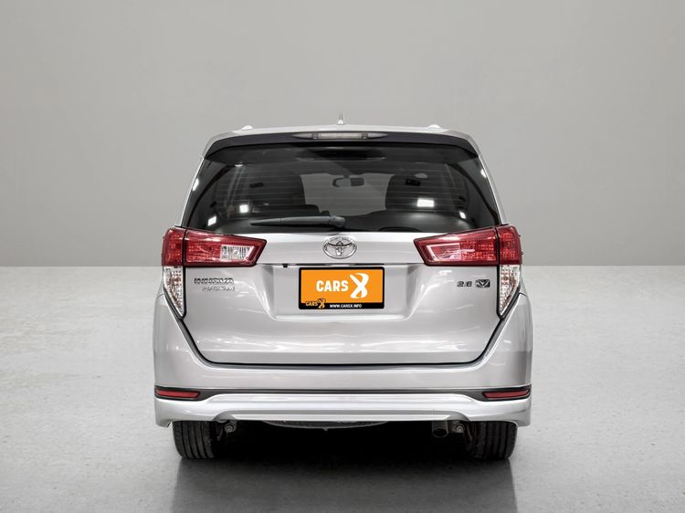 Toyota Innova 2019 2.8 Crysta V Utility-car ดีเซล ไม่ติดแก๊ส เกียร์อัตโนมัติ บรอนซ์เงิน รูปที่ 4