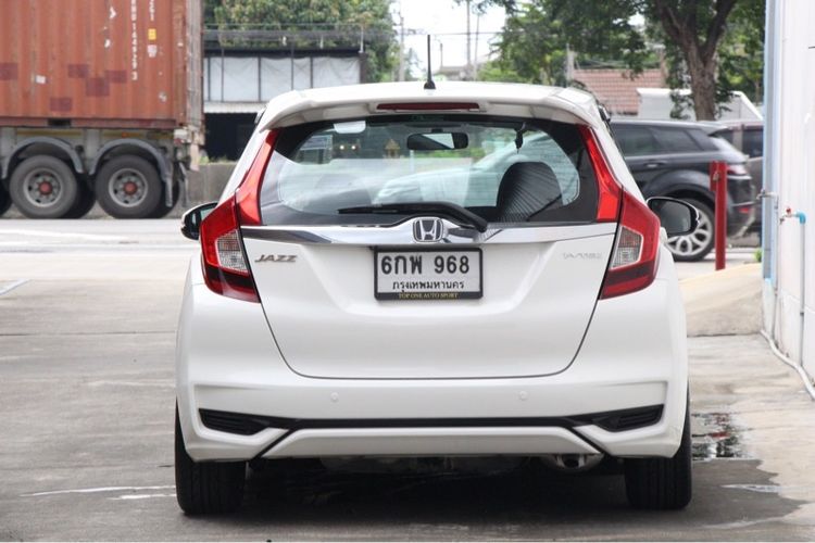 Honda Jazz 2017 1.5 V+ Sedan เบนซิน เกียร์อัตโนมัติ ขาว รูปที่ 2