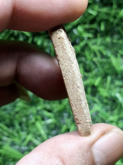 วัดเกศไชโยเนื้อผงเก่าสวย พิมพ์คมชัดลึก รูปที่ 3