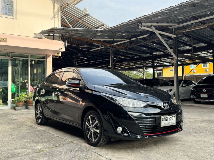 รถ Toyota Yaris ATIV 1.2 S Plus สี ดำ