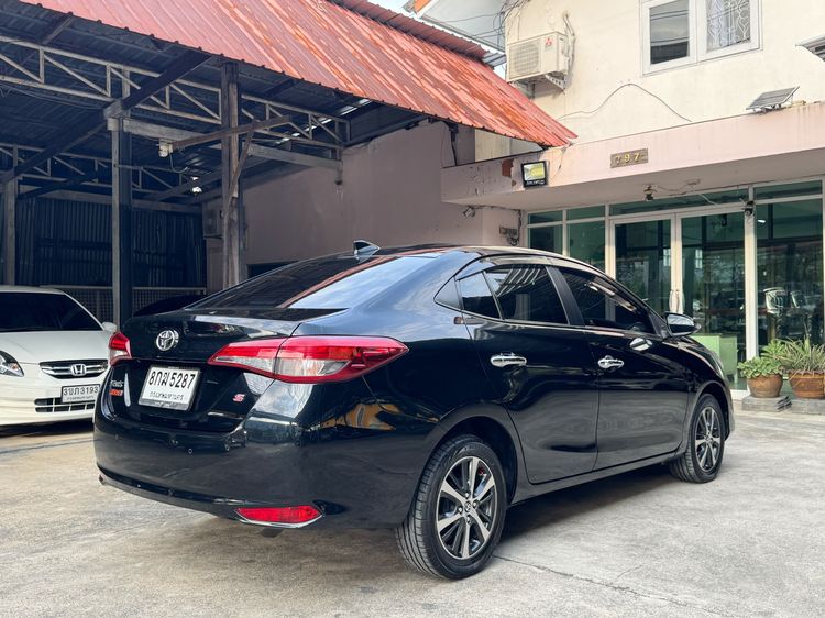 Toyota Yaris ATIV 2018 1.2 S Plus Sedan เบนซิน ไม่ติดแก๊ส เกียร์อัตโนมัติ ดำ รูปที่ 4