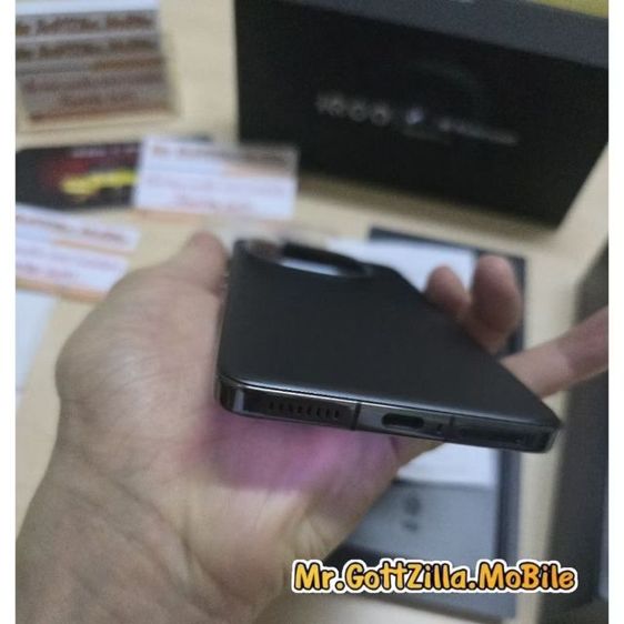 ยี่ห้ออื่นๆ 512 GB iQOO 13 16 512GB Alpha Black 5Gเครื่องศูนย์ประกัน สิ้นสุด 09 03 2569อุปกรณ์ครบ