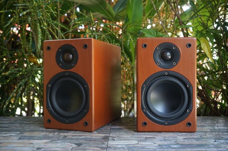 เครื่องเสียงไฮไฟ ลำโพงแยกชิ้น และซับวูฟเฟอร์ ลำโพง Denon SC M37 ร่วมกับ Eng  เสียงดีอีกรุ่นของ denon  