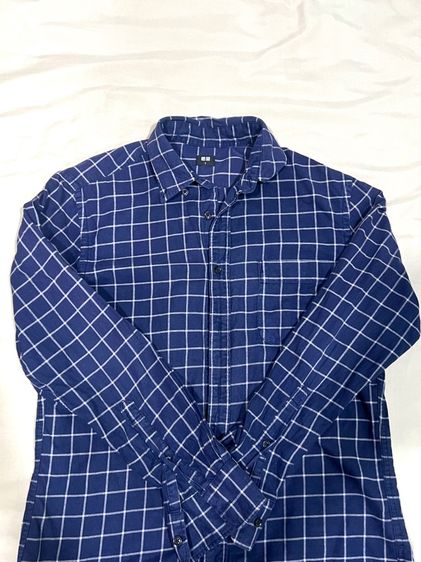 เสื้อเชิ้ต Uniqlo