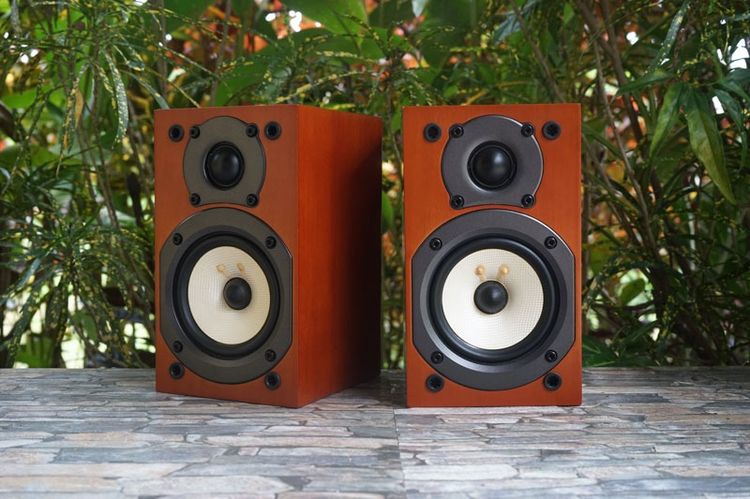 ชุดโฮมเธียเตอร์ ลำโพงแยกชิ้น และซับวูฟเฟอร์ ลำโพง ONKYO D-207M บุคเชลล์ตัวเล็กเสียงดีตู้ผิวไม้แท้ 