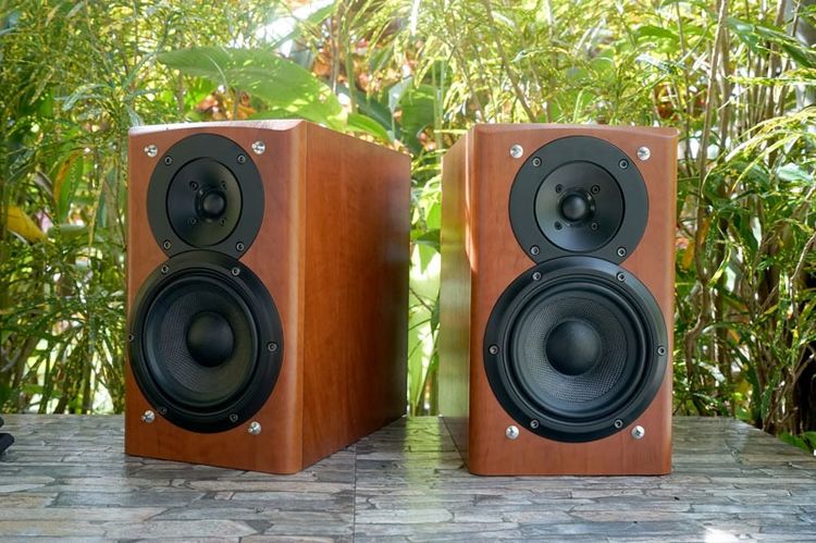 ชุดโฮมเธียเตอร์ ลำโพงแยกชิ้น และซับวูฟเฟอร์ ลำโพง KENWOOD LS-K735M ตู้มีน้ำหนัก 