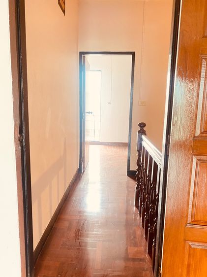 อื่นๆ มีบางส่วน สร้างเสร็จก่อน 2010 Townhouse for sale Sukhumvit road soi 77 (onnuch 25) รูปที่ 2