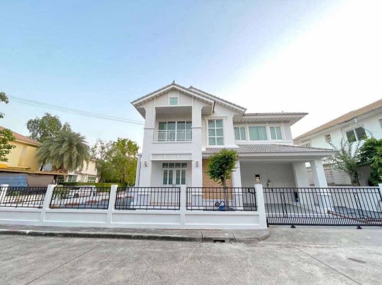 บ้านหลังมุมโครงการเพอร์เฟคเพลส อ่อนนุช-ลาดกระบัง