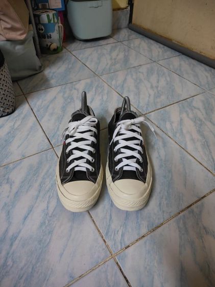 รองเท้ามือสอง รูปที่ 2