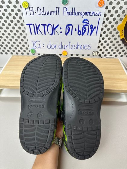 Crocs classic Tie Dye ฟรี จิ๊บบิทซ์ m7 w9 ไซส์ 39-40 ยาว 24.5-25 ซม.  มือ2ของแท้💯 รูปที่ 5