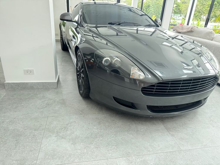 รถ Aston Martin DB9 6.0 สี เทา