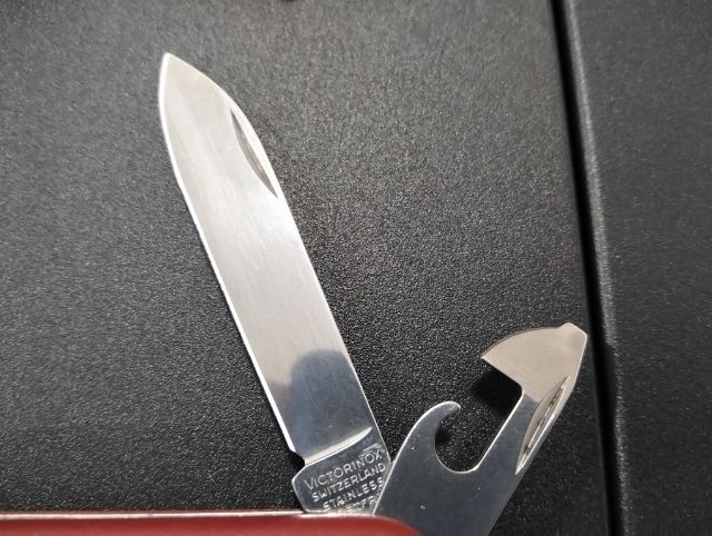 Victorinox แท้มือสองขนาด 91 มม.รุ่นประกับด้านแน่นกระชับเครื่องมือสวยครบคมเดิม แหนบและไม้จิ้มฟันครบราคา 570.-บาทรวมส่งเก็บเงินปลายทาง รูปที่ 4