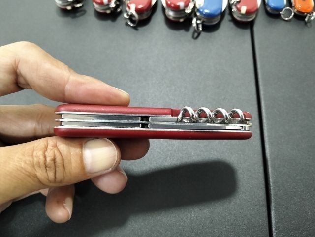 Victorinox แท้มือสองขนาด 91 มม.รุ่นประกับด้านแน่นกระชับเครื่องมือสวยครบคมเดิม แหนบและไม้จิ้มฟันครบราคา 570.-บาทรวมส่งเก็บเงินปลายทาง รูปที่ 7
