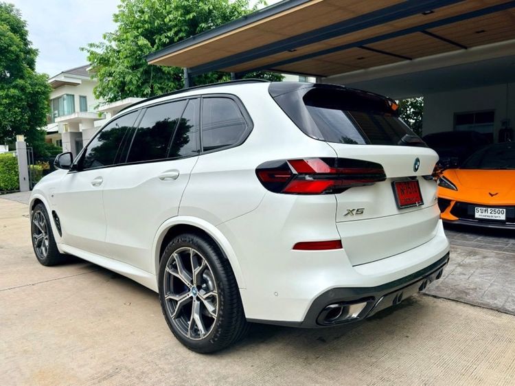 BMW X5 2025 xDrive 50e LCI M Sport Utility-car ปลั๊กอินไฮบริด (PHEV) ไม่ติดแก๊ส เกียร์อัตโนมัติ ขาว รูปที่ 2