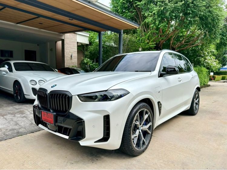 รถ BMW X5 xDrive 50e LCI M Sport สี ขาว