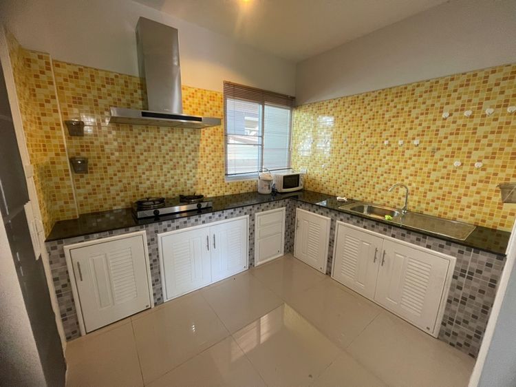 ตกแต่งครบ 2021 บ้านให้เช่า เส้นสันกำแพงสายใหม่ รูปที่ 3