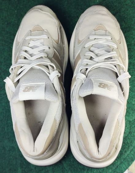 รองเท้า💥New Balance 5740 💥ของแท้‼️พื้นนิ่ม เบา.สวยๆ สภาพดี💥ไซร์ 42
 รูปที่ 14