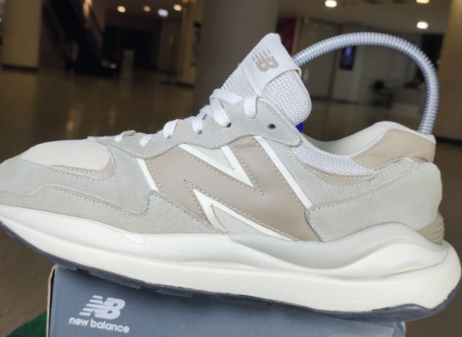 รองเท้า💥New Balance 5740 💥ของแท้‼️พื้นนิ่ม เบา.สวยๆ สภาพดี💥ไซร์ 42
 รูปที่ 4