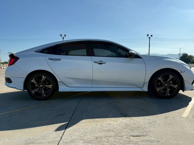 Honda Civic 2019 1.5 Turbo RS Sedan เบนซิน ไม่ติดแก๊ส เกียร์อัตโนมัติ ขาว รูปที่ 4
