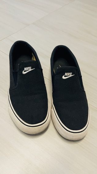 รองเท้าไนกี้