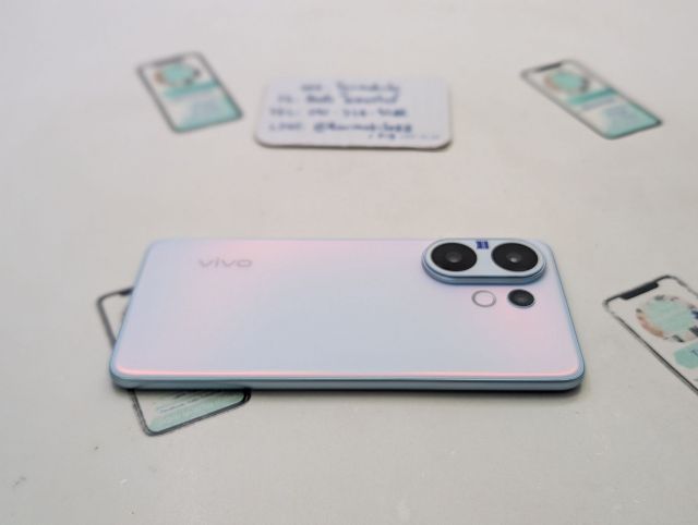 ขาย เทิร์น Vivo V60 5G Ram 12 Rom 256 ศูนย์ไทย สภาพสวย มีตัวเครื่อง และชุดชาร์จแท้ ประกันยาว เพียง 9,990 บาท ครับ รูปที่ 4