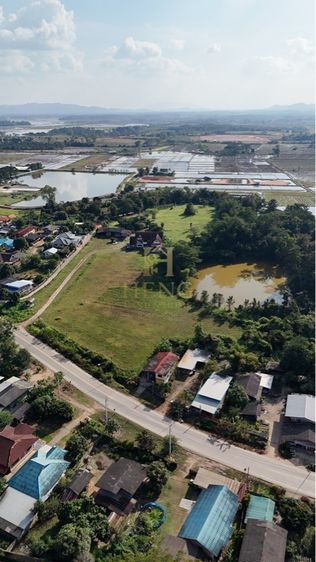 บ้านพร้อมที่ดิน 21 ไร่ ใกล้เมืองเชียงราย ติดถนนสาย 1152