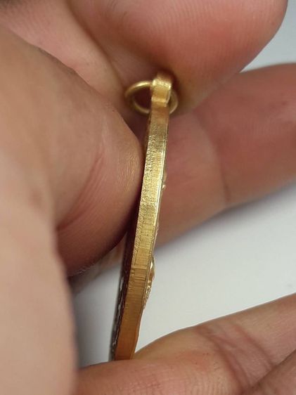 zเหรียญเจริญพรไตรมาสหลวงปู่ทิมวัดละหารไร่ รูปที่ 4