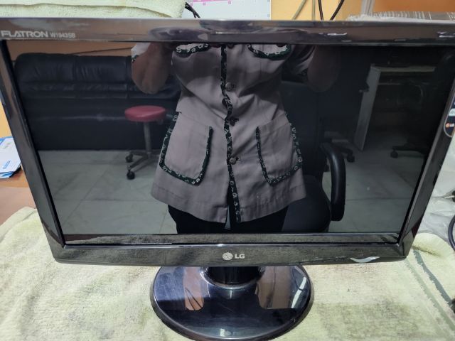 จอ lg 19" w1943sb ภาพสวยคมชัด ประกันไม่เป็นฝ้า ฟิล์มไม่เสื่อม ใช้ได้นานหลายปี สภาพดีใช้ได้ปกติ รูปที่ 9