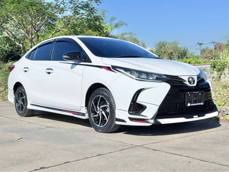 Toyota Yaris ATIV 2021 1.2 Sport Sedan เบนซิน เกียร์อัตโนมัติ ขาว รูปที่ 2