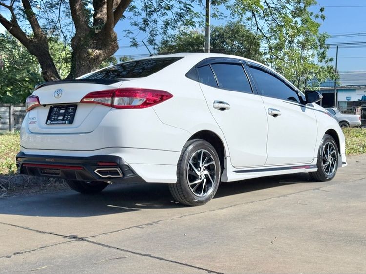 Toyota Yaris ATIV 2021 1.2 Sport Sedan เบนซิน เกียร์อัตโนมัติ ขาว รูปที่ 4