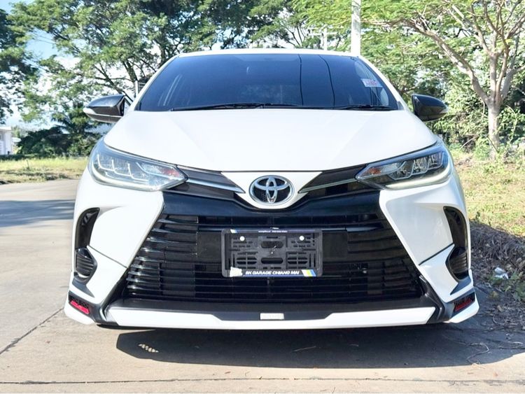 รถ Toyota Yaris ATIV 1.2 Sport สี ขาว