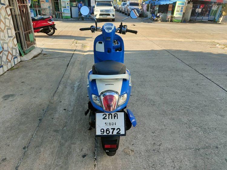 🛵ยังไงก็ขาย SCOOPY-i ปี 60 เครื่องดี สีสวย สตาร์ทมือ เล่มชุดโอนครบ+เปลี่ยนถ่ายน้ำมันเครื่องฟรี ส่งฟรี30 ก.ม รูปที่ 5