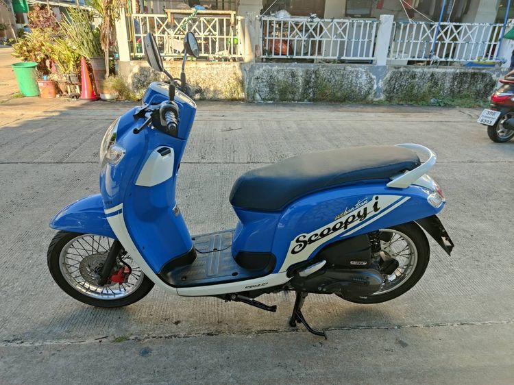 🛵ยังไงก็ขาย SCOOPY-i ปี 60 เครื่องดี สีสวย สตาร์ทมือ เล่มชุดโอนครบ+เปลี่ยนถ่ายน้ำมันเครื่องฟรี ส่งฟรี30 ก.ม รูปที่ 2