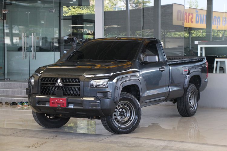 Mitsubishi Triton 2024 2.4 4WD Ultra Pickup ดีเซล ไม่ติดแก๊ส เกียร์อัตโนมัติ เทา