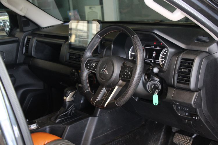 Mitsubishi Triton 2024 2.4 4WD Ultra Pickup ดีเซล ไม่ติดแก๊ส เกียร์อัตโนมัติ เทา รูปที่ 4