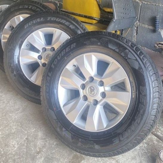 ยาง Deestone 265 65 17"พร้อมแม็กแท้ติดรถขอบ17