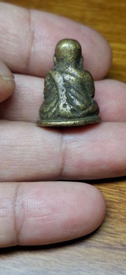 รูปหล่อหลวงพ่อเงิน รูปที่ 2