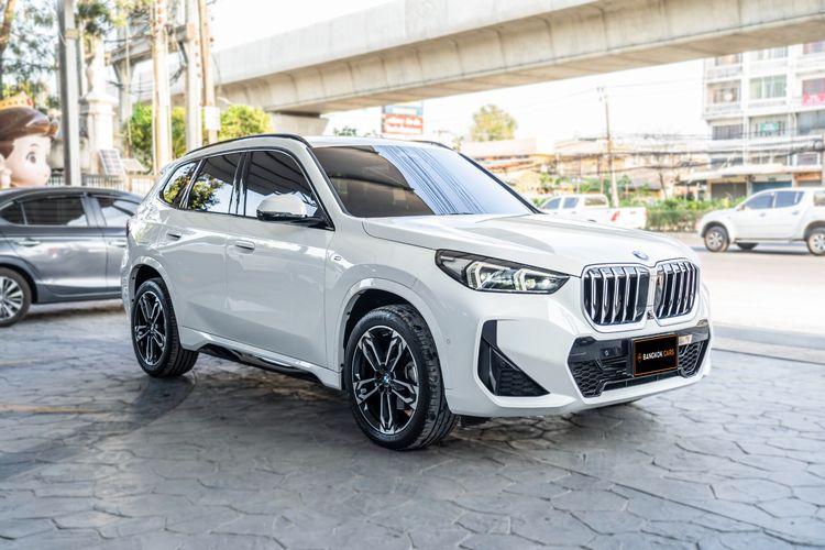 BMW X1 2025 2.0 sDrive20i M Sport Utility-car เบนซิน เกียร์อัตโนมัติ ขาว รูปที่ 4