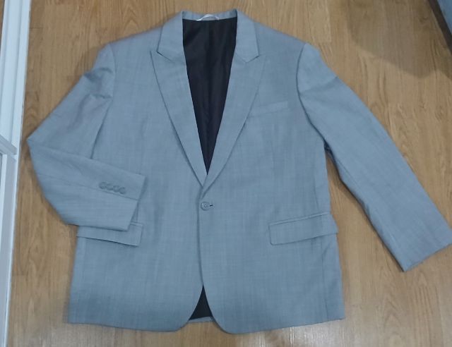ชุดสูท 