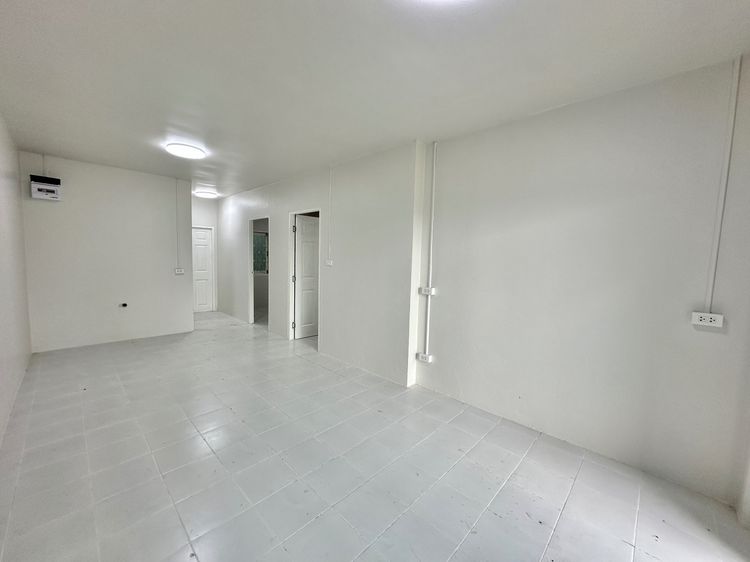 Land and Houses มีบางส่วน สร้างเสร็จก่อน 2010 หมู่บ้านวสุธาดาแลนด์แอนด์เฮ้าส์ รูปที่ 2