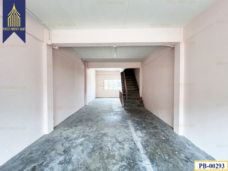 ขายอาคารพาณิชย์ นาคนิวาส สามชั้นครึ่งมีดาดฟ้า รูปที่ 4