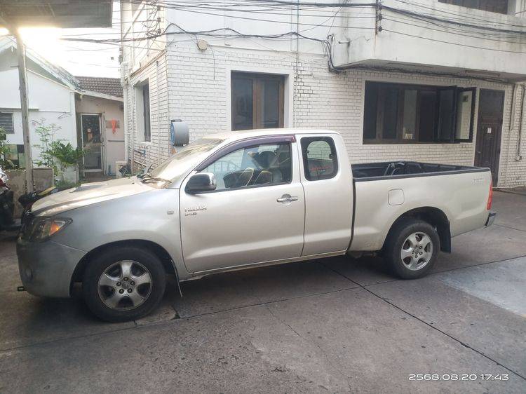 รถ Toyota Hilux Vigo 2.5 G สี เทา