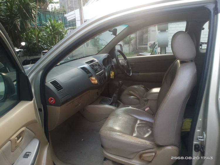 Toyota Hilux Vigo 2010 2.5 G Pickup ดีเซล ไม่ติดแก๊ส เกียร์ธรรมดา เทา รูปที่ 4